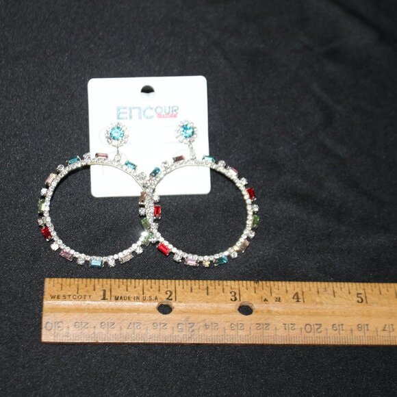 NWT Beautiful Multicolor Rhinestone Hoop Earrings - Picture 5 of 6